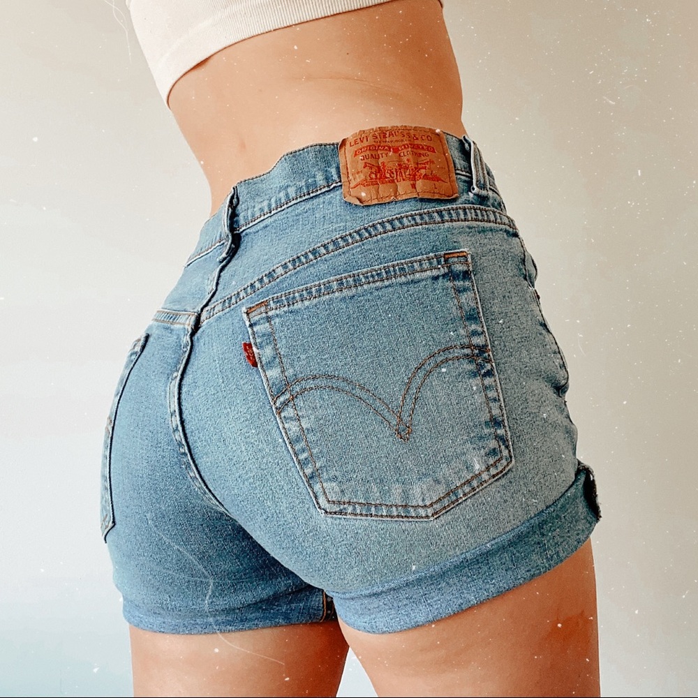 Vintage Levi’s jean shorts